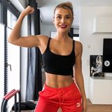 Im Gym arbeitet Lisa fast täglich an ihren Muskeln — ganz besonders am "Gluteus Maximus", also an ihrem Hintern. Dieser — sowie ihre Fitness-Videos und Stories — haben ihr eine große Fangemeinde beschert. Über eine Million Follower hat sie mittlerweile auf Instagram.