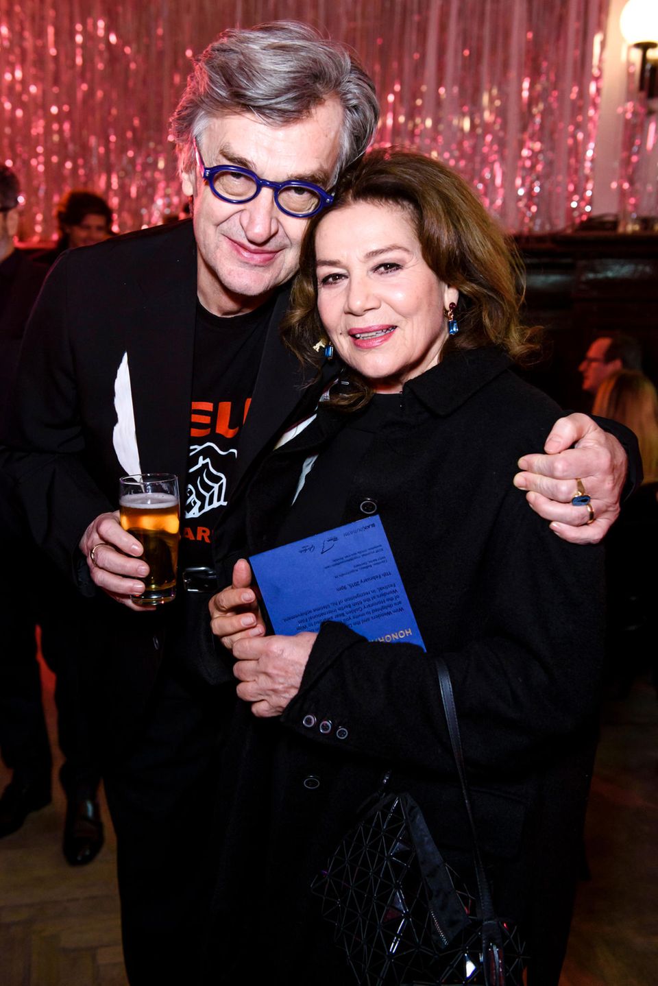 Hannelore Elsner hat sich in der deutschen Filmbranche fest etabliert. Auch von Filmfesten ist sie nicht mehr wegzudenken. Im Jahre 2015 besucht sie während der 65. Berlinale die Wim Wenders Party. Hannelore Elsner hat sich in der deutschen Filmbranche fest etabliert. Auch von Filmfesten ist sie nicht mehr wegzudenken. Im Jahre 2015 besucht sie während der 65. Berlinale die Wim Wenders Party.
