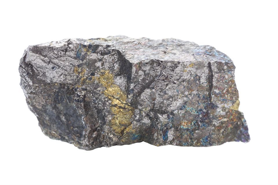 Vorsicht bei Mode-Schmuck: Reiner Nickel ist extrem selten und kommt nur in Form von Meteoriten im Weltall und im Kern von Planeten vor. Reiner Nickel ist extrem selten und kommt nur in Form von Meteoriten im Weltall und im Kern von Planeten vor.