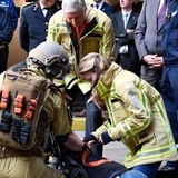 26. April 2019  Der König von Belgien schaut, wie sich seine Tochter im Ausbildungszentrum bei den Erste-Hilfe-Maßnahmen schlägt.