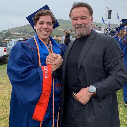 Der stolze Papa: Arnold Schwarzenegger mit Sohn Joseph Baena