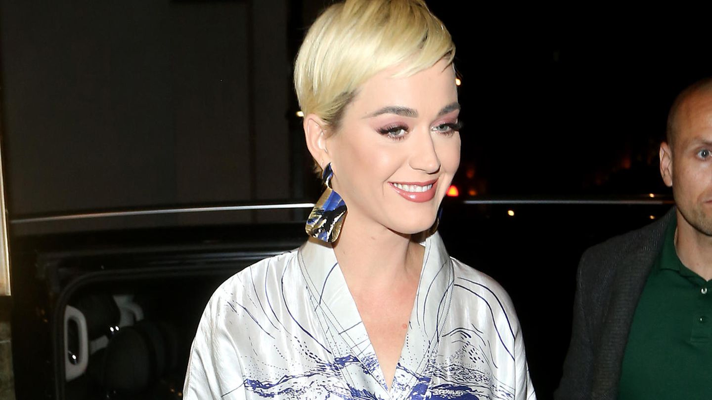 Katy Perrys schrille Looks | GALA.de