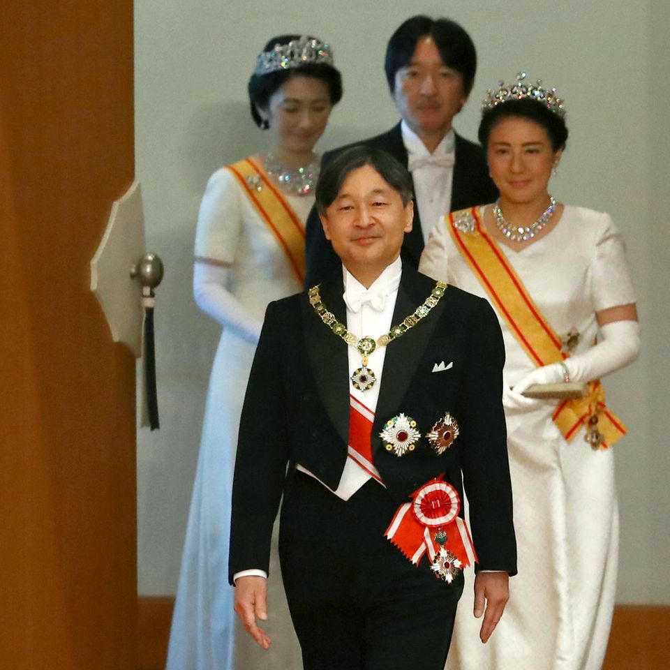 Mit Kaiser Naruhito fängt nun als 126. Kaiser von Japan die Reiwa-Ära an.