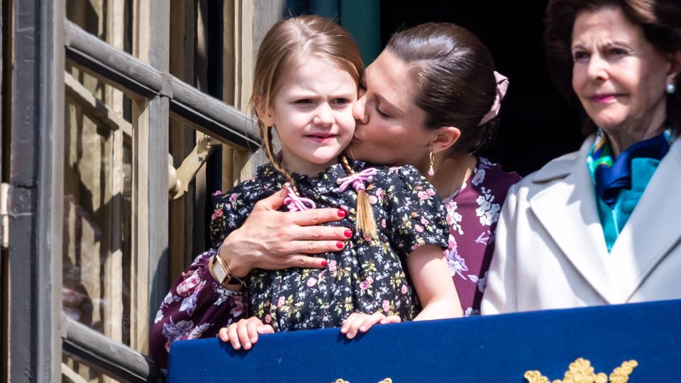 Prinzessin Victoria: Prinzessin Estelle mit Mama Victoria Prinzessin Estelle mit Mama Victoria