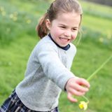 2. Mai 2019  Wie groß Prinzessin Charlotte geworden ist! Herzogin Catherine ist eine passionierte Fotografin und schafft es jedes Mal aufs Neue, ihre Kinder in das rechte Licht zu rücken. Die neuen Fotos ihrer Tochter hat Kate teilweise im Garten des Kensington Palastes und in Anmer Hall aufgenommen.