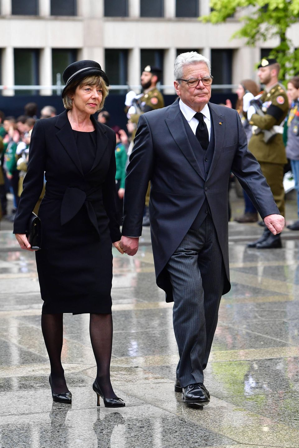 Der ehemalige Bundespräsident Joachim Gauck mit seiner Lebensgefährtin Daniela Schadt