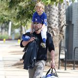 28. April 2019  Baseball spielen macht müde! Nach einem gemeinsamen Vater-Sohn-Training ist Ben Afflecks Sohn Samuel zu erschöpft, um alleine zum Auto zu gehen. Ein Glück, dass auf Papas starken Schultern immer Platz ist.