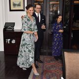 Beim Mittagessen mit einer vietnamesischen Frauenorganisation erscheint die Royal-Lady wieder in einem anderen Look. Für die Wahl des grünen Kleides mit V-Ausschnitt bekommt sie auch von ihrem Ehemann Daniel einen Schulterklopfer. 
