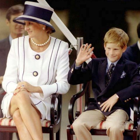 Prinzessin Diana (†) und Prinz Harry