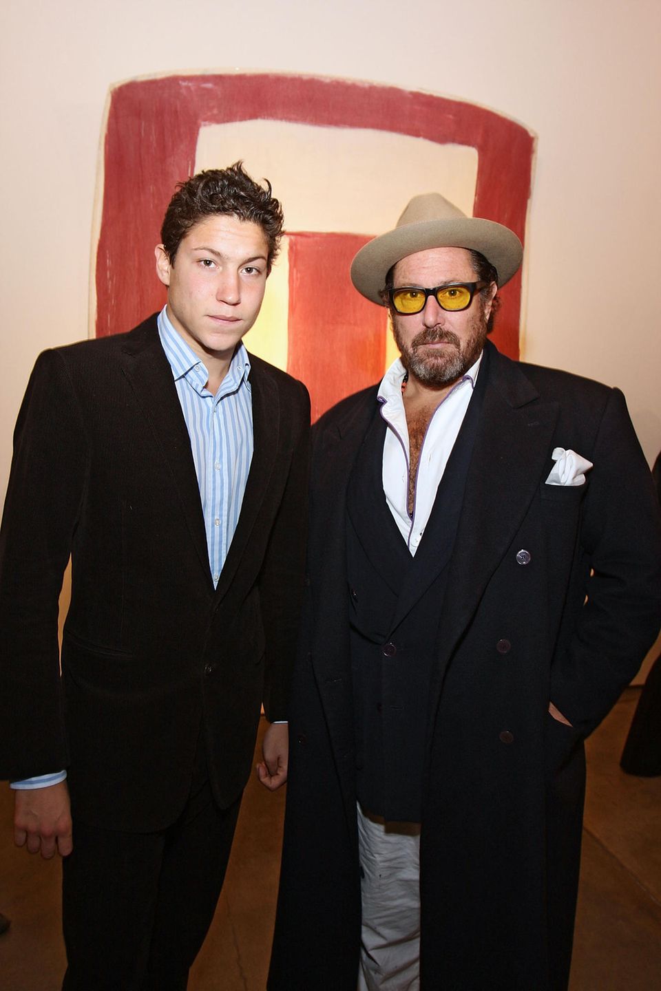 Vito Schnabel und sein Vater Julian Schnabel besuchten bereits 2008 eine Ausstellungseröffnung von  Ron Gorchov.