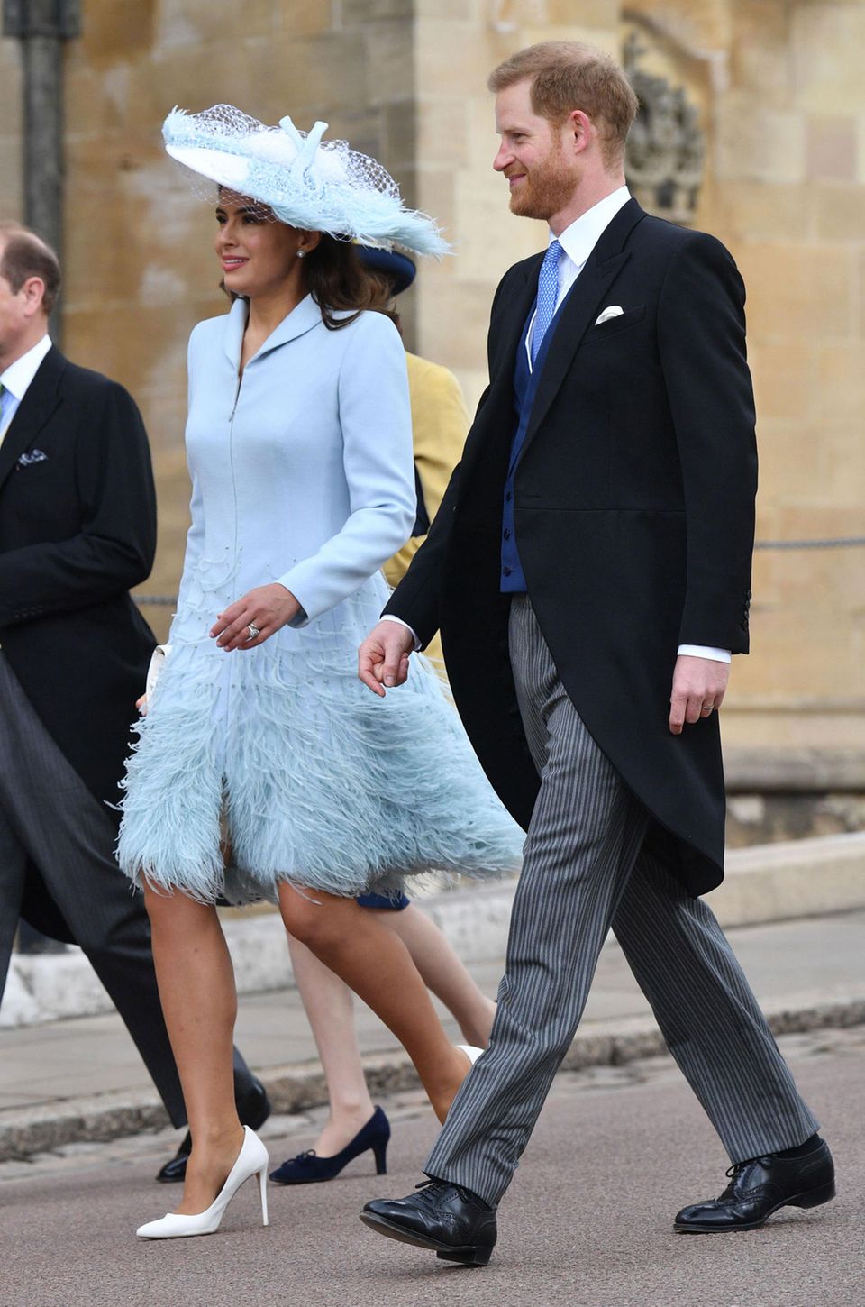 Lady Frederick Windsor Sophie Winkelman erscheint gemeinsam mit Prinz Harry zur Hochzeit von Lady Gabriella Windsor und Tom Kingston Lady Frederick Windsor Sophie Winkelman erscheint gemeinsam mit Prinz Harry zur Hochzeit von Lady Gabriella Windsor und Tom Kingston