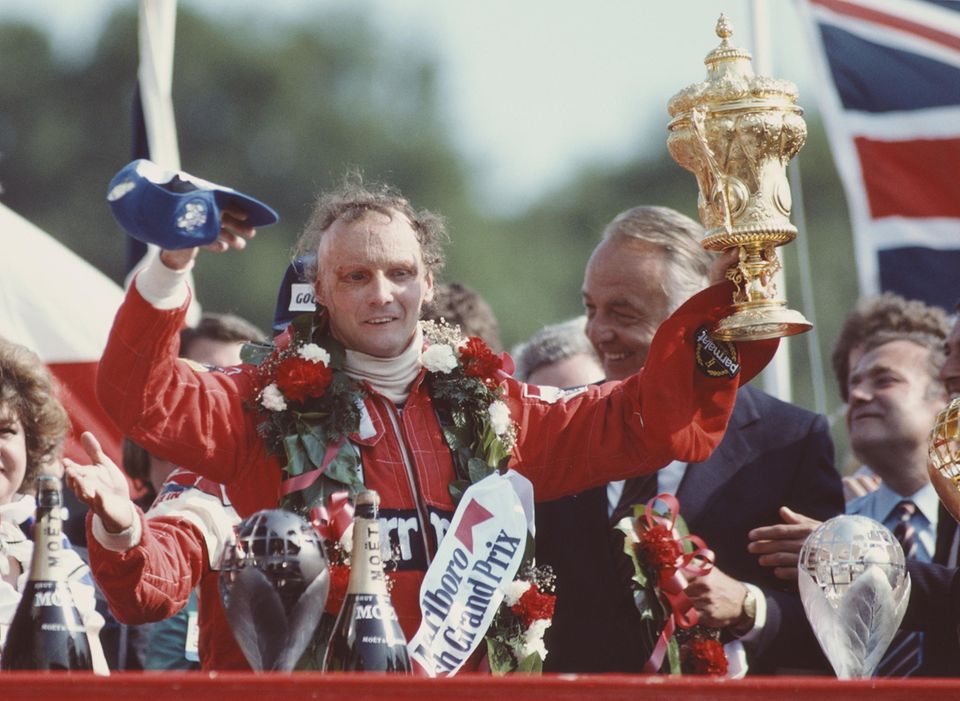 Ein emotionaler Moment: Am 18. Juli 1982 gewinnt Lauda, der für McLaren an den Start geht, den Großen Preis von Großbritannien.