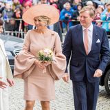 22. Mai 2019  Elegant gekleidet besuchen Königin Máxima und König Willem-Alexander den Wissenschaftsparks Albert Einstein zum Thema Geoforschung und Klimafolgenforschung in Potsdam.