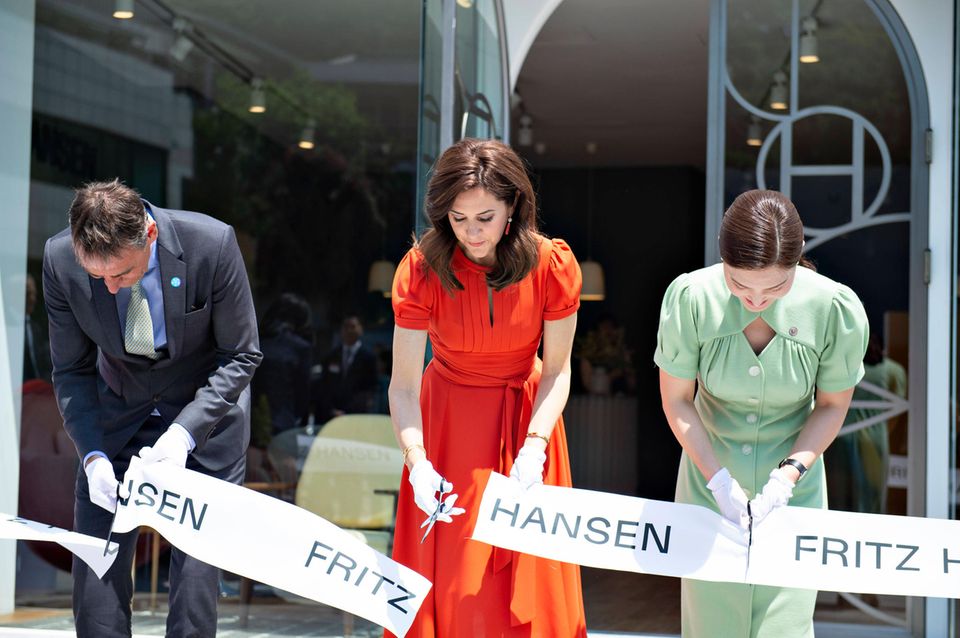 Eine wichtige Aufgabe: Prinzessin Mary eröffnet den "Fritz Hansen Showroom". Eine wichtige Aufgabe: Prinzessin Mary eröffnet den "Fritz Hansen Showroom".