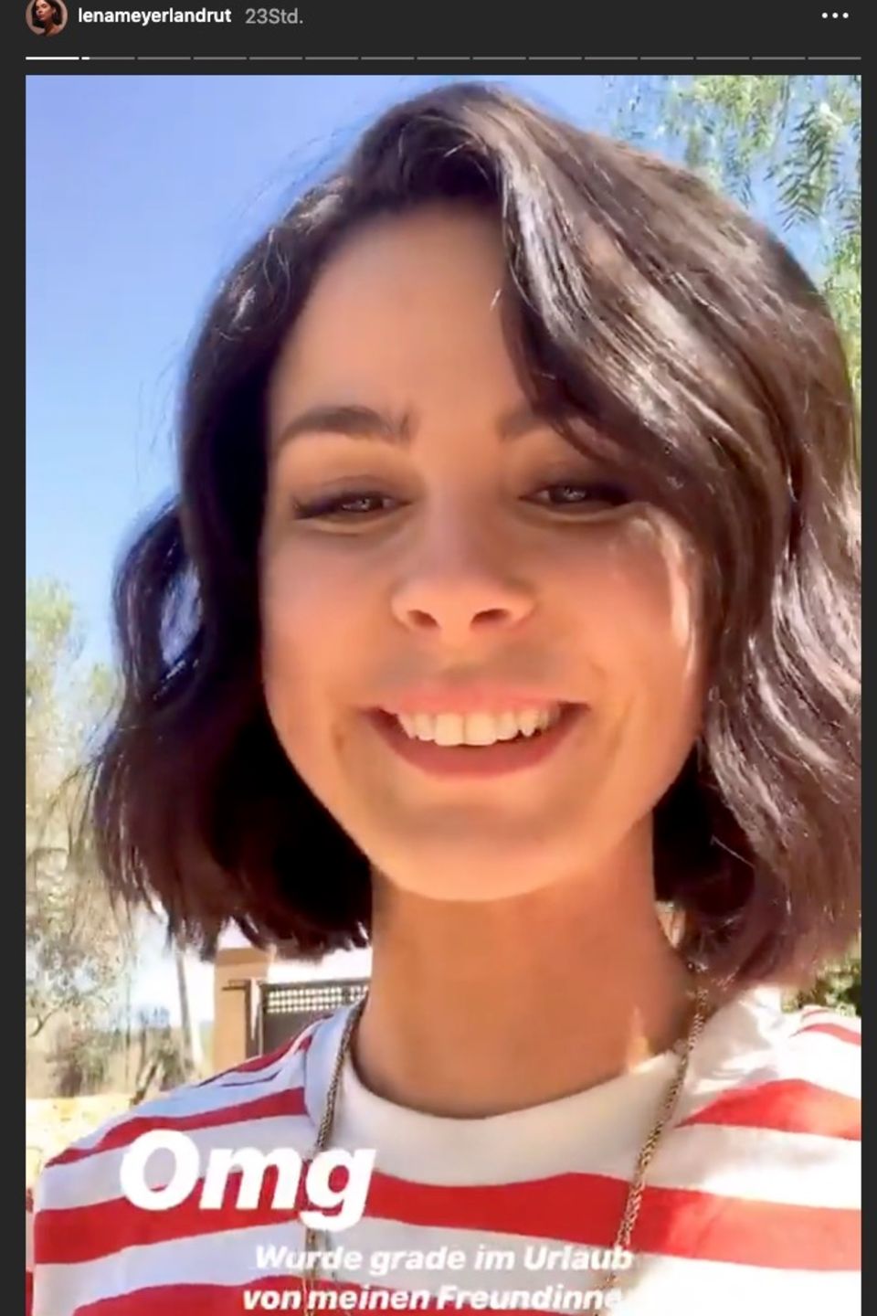 Lena Meyer-Landrut strahlt in die Kamera Lena Meyer-Landrut strahlt in die Kamera