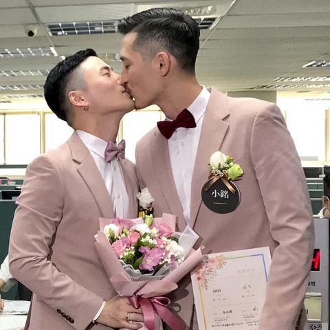 Die ersten homosexuellen Paare sagen "Ja" in Taiwan