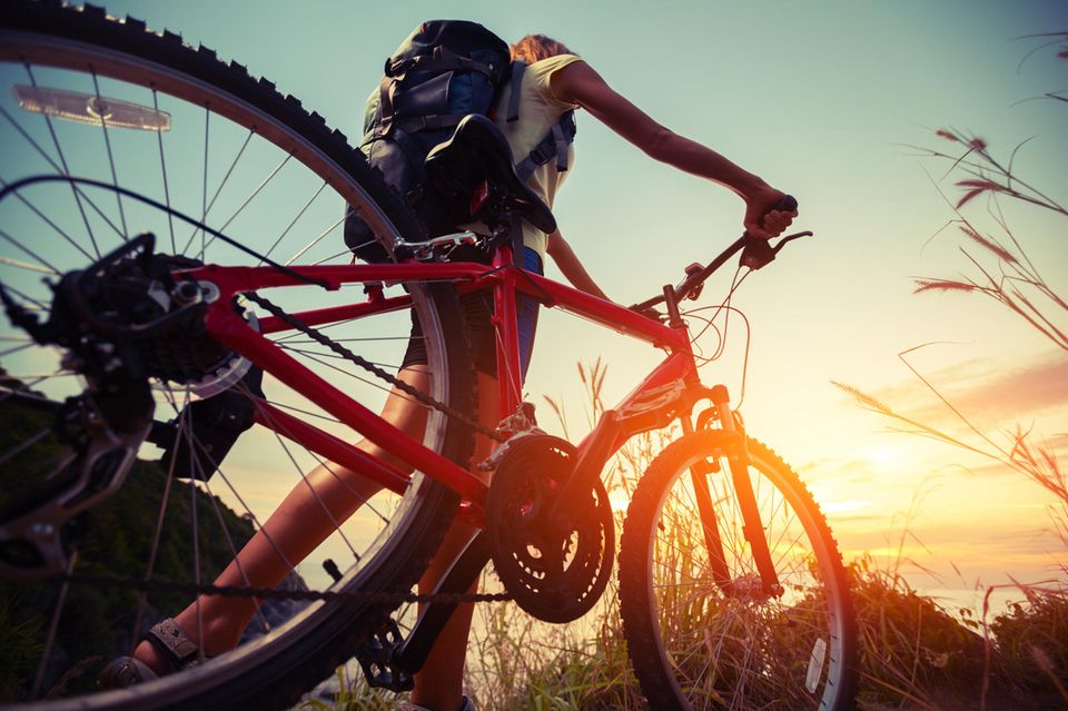 Radfahren sorgt für straffe Beine und hilft dabei, Cellulite vorzubeugen