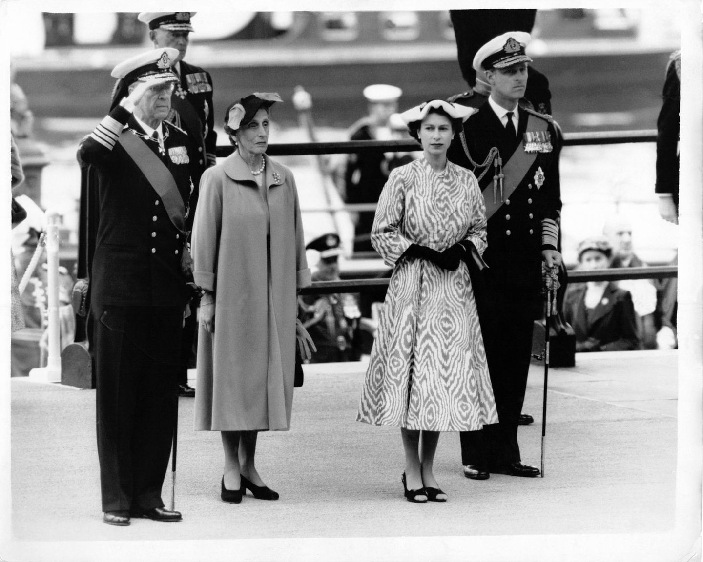 König Gustaf VI Adolf von Schweden, Königin Louise Mountbatten, Queen Elizabeth und Prinz Philip