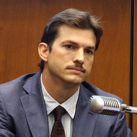 Ashton Kutcher bei seiner Aussage vor Gericht am 29. Mai