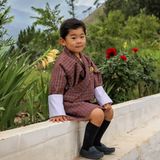27. Mai 2019  Endlich hat das Königshaus von Bhutan ein neues Foto vom kleinen Drachenprinzen herausgegeben, und wir können nur staunen, wie groß der dreijährige Thronfolger Jigme Namgyel schon geworden ist! 