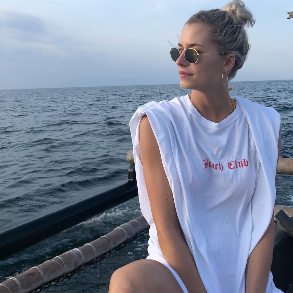 5. Oktober 2018  "Life‘s better at the beach" - mit diesem schönen Schnappschuss erinnert sich Lena Gercke auf Instagram im Herbst an einen lauen Sommerabend am Meer zurück.