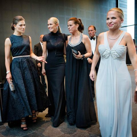 Kronprinzessin Victoria mit ihren Freundinnen Andrea Engsäll, Caroline Nilsson und Caroline Dinkelspiel
