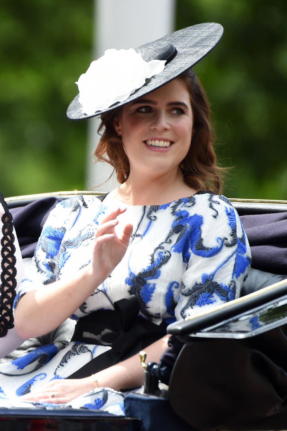 Auch die Prinzessinnen Beatrice und Eugenie sind natürlich bei der Geburtstagsparade für ihre Großmutter mit dabei. Auch die Prinzessinnen Beatrice und Eugenie sind natürlich bei der Geburtstagsparade für ihre Großmutter mit dabei.