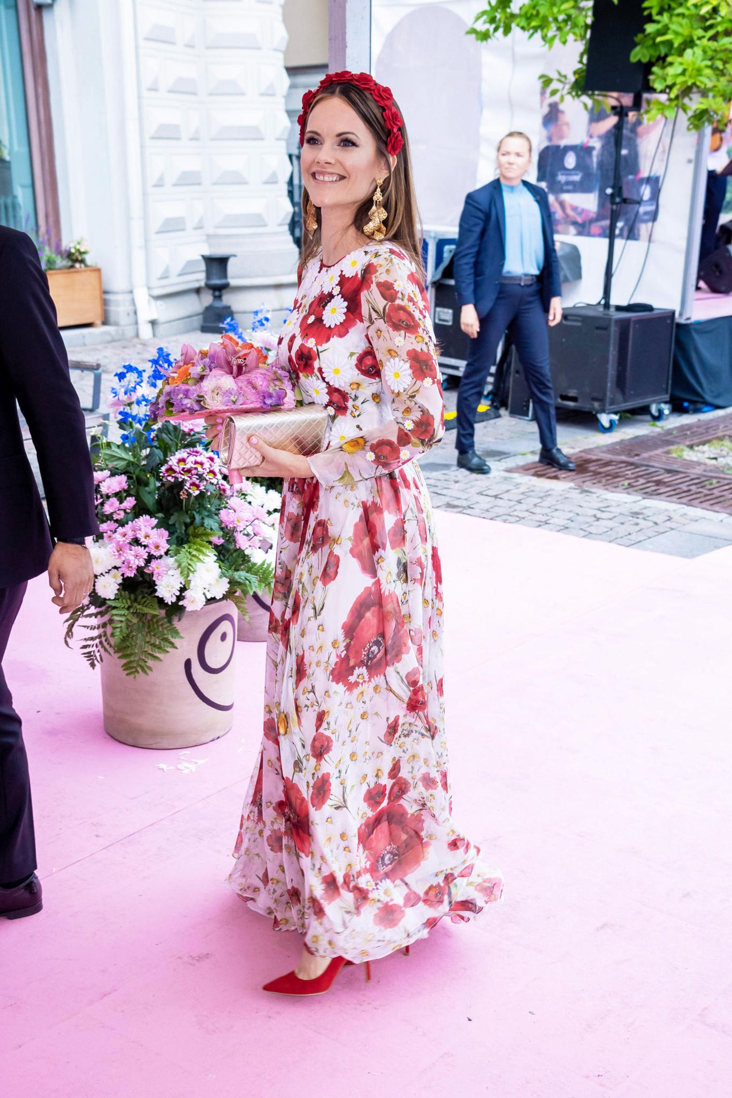 Die schönste Blüte des Abends: Prinzessin Sofia zeigt sich bei der Verleihung des Polar Music Prize in Stockholm in einem wunderschönen, floralen Look ... 