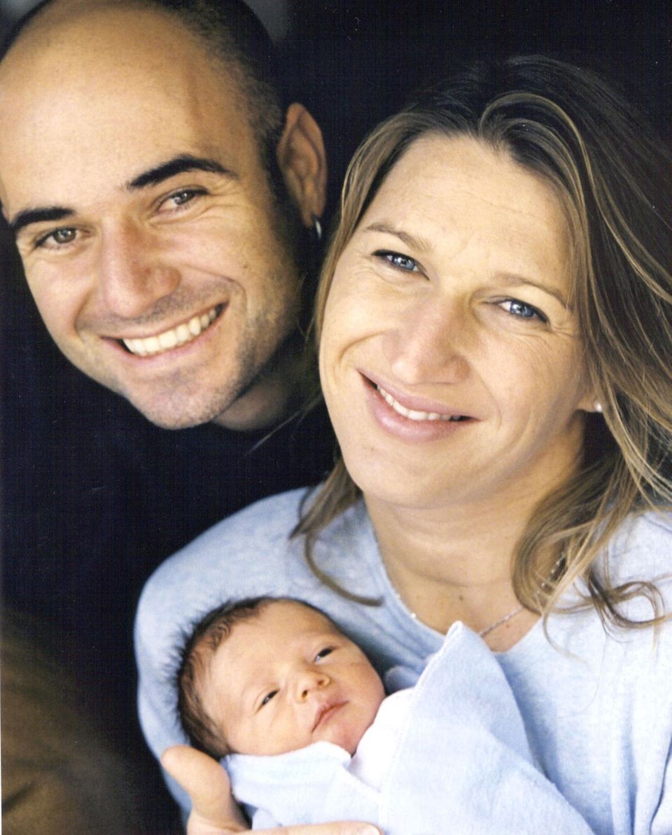 Im Oktober 2001 wird das erste Kind des Paares, Sohn Jaden Gil, geboren. 2003 macht Töchterchen Jaz Elle das Familienglück perfekt.