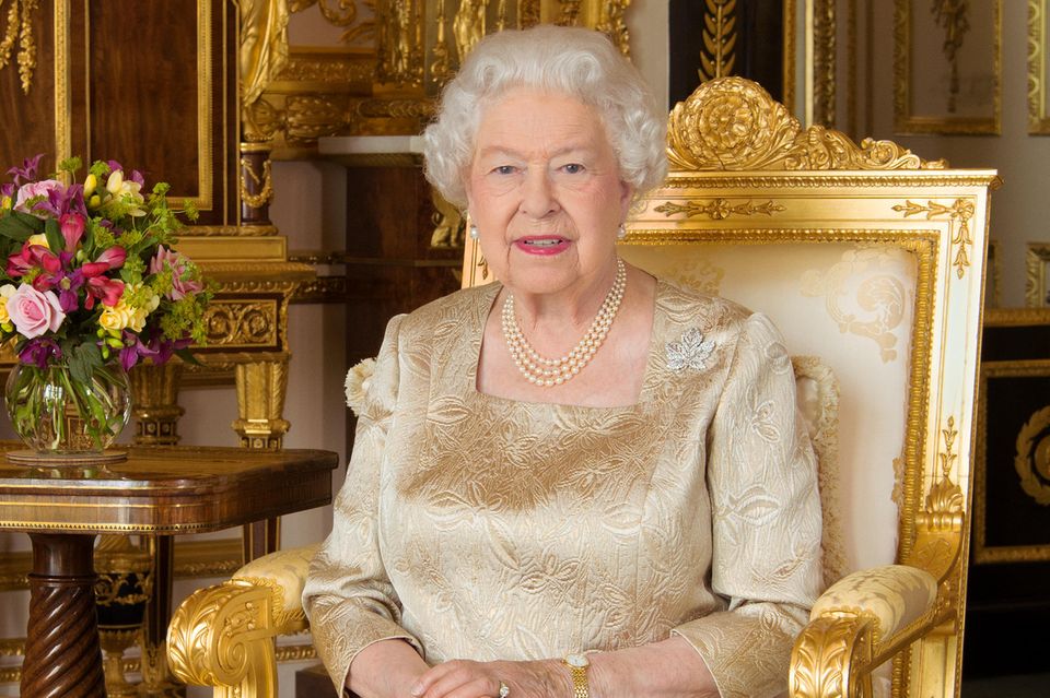 Queen Elizabeth musste als Kind mit geradem Rücken sitzen.