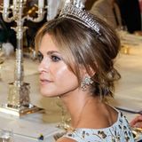 Ein königlicher Hochkaräter schmückt gleichzeitig den Kopf von Prinzessin Madeleine: Die "Modern Fringe Tiara" steht der Schwedin ausgezeichnet und funkelt mit ihr um die Wette.