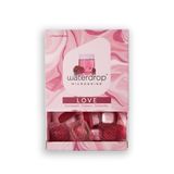 Love is in the air. Und jetzt auch in Ihrem Wasser! Waterdrop hat passend zum Sommer nämlich den fruchtigen Microdrink "Love" entwickelt, der durch Gojibeeren leicht säuerlich und durch Stevia schön süß schmeckt. Sie müssen die Drops nur in Ihr Wasser werfen und schon entfalten die kleinen Würfel ihren vollen Geschmack. Von Waterdrop, 12 Stück, 9 Euro.