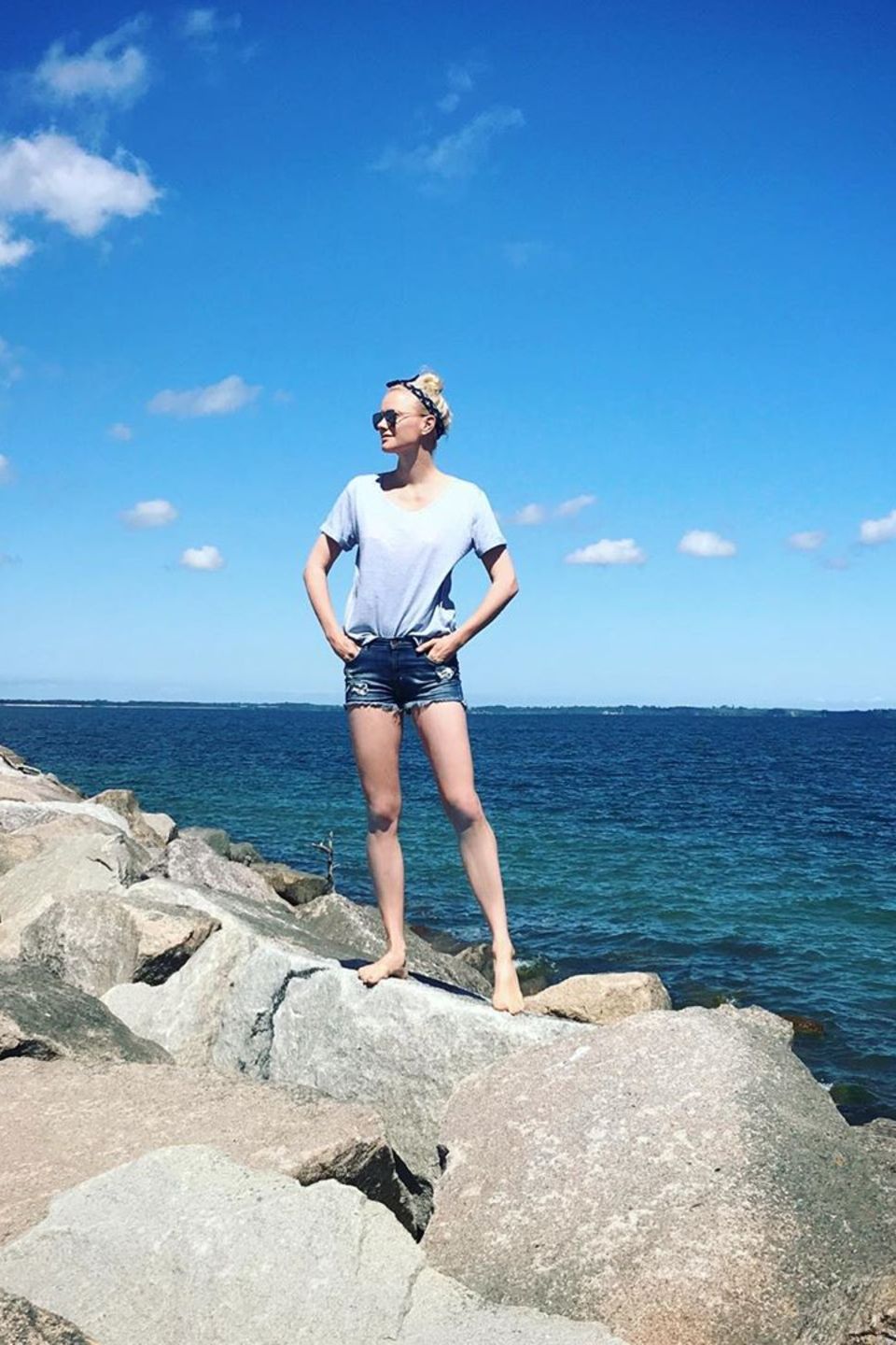 22. Juni 2019  Model Franziska Knuppe lässt sich an der Ostsee den Wind um die Nase wehen. 