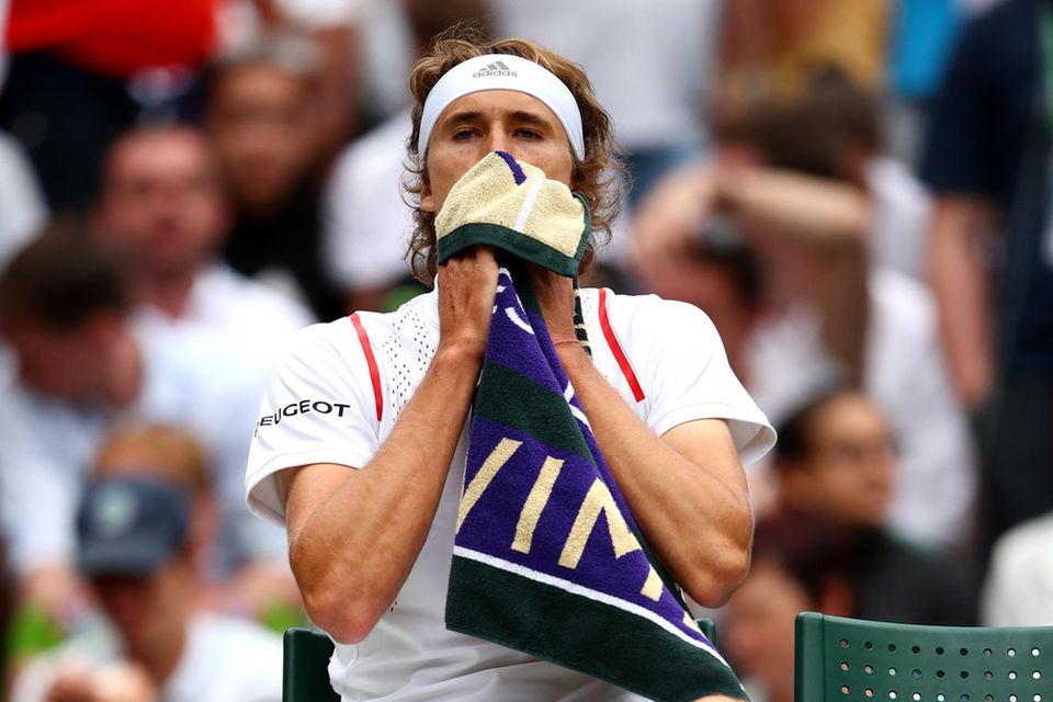 Sichtlich enttäuscht: Alexander Zverev nach seinem überraschenden Erstrunden-Aus in Wimbledon.