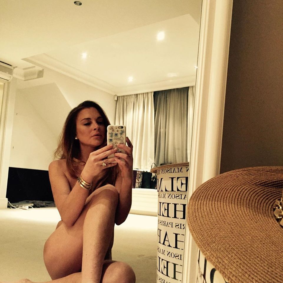 Um zu beweisen, dass sie noch lange nicht zum alten Eisen gehört? Zu ihrem 33. Geburtstag postet Schauspielerin Lindsay Lohan ein Nacktselfie. 
