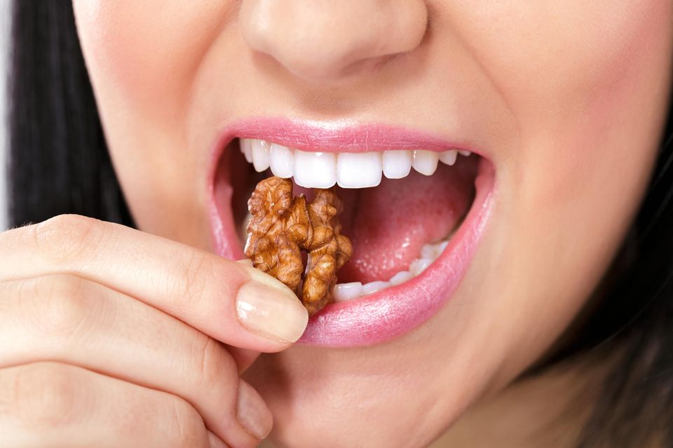 Nüsse sind gesund und halten schlank. Nüsse sind gesund und halten schlank.