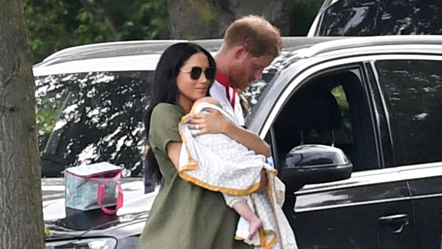 Archie MountbattenWindsor beim Polo Die Geschichte hinter seiner