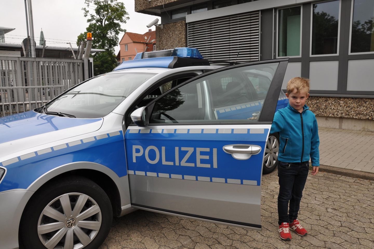 Kleiner Durchstarter Funfjahriger Paul Bewirbt Sich Bei Polizei Gala De