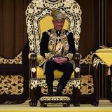 30. Juli 2019  Malaysias neuer König Sultan Abdullah wird in einer prunkvollen Zeremonie offiziell in sein Amt eingeführt. Bereits seit Januar ist er Nachfolger von Muhammad V., der wegen seiner Heirat mit einer russischen Schönheitskönigin überraschend abgedankt hat.