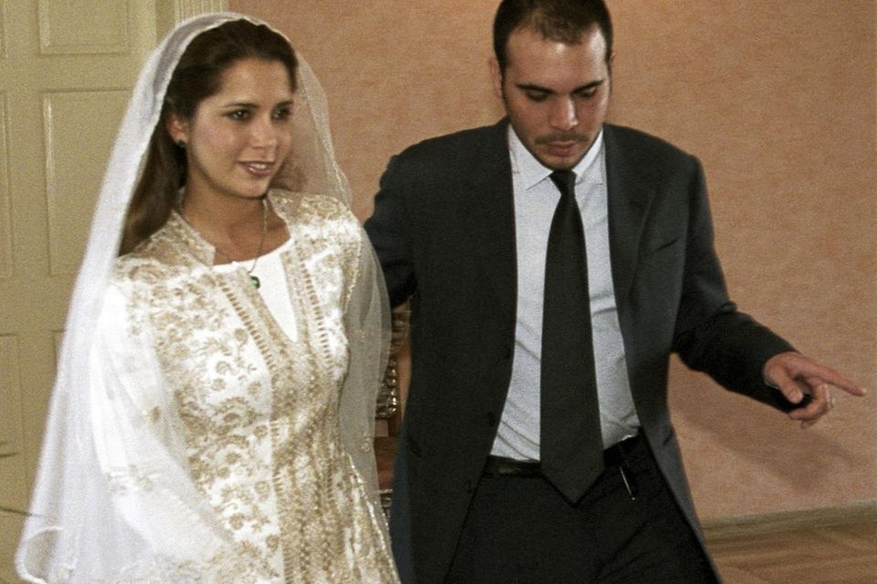 Prinzessin Haya + Scheich Mohammed: Prinzessin Haya bint-Al Hussein am Tag ihrer Hochzeit. Prinzessin Haya bint-Al Hussein am Tag ihrer Hochzeit.