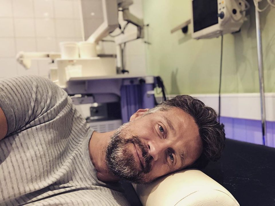 "Vorsorge ist besser als Nachsorge": Und deswegen begibt sich Wayne Carpendale zur Darmkrebsvorsorge in die die Klinik. "Vorsorge ist besser als Nachsorge": Und deswegen begibt sich Wayne Carpendale zur Darmkrebsvorsorge in die die Klinik.