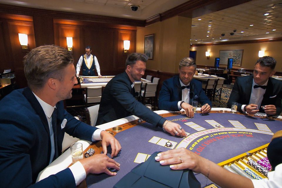 Alex, Keno, Andreas und Serkan im Casino
