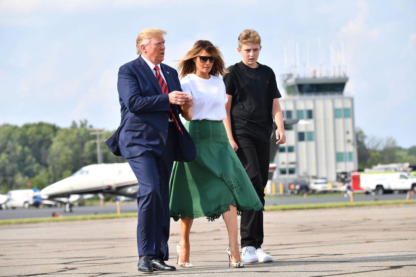 Donald, Melania und Barron Trump am 18. August nahe Washington