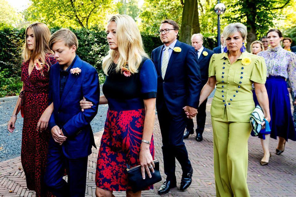Gräfin Eloise, Graf Claus-Casimar, Prinzessin Mabel, Prinz Constantijn und Prinzessin Laurentien. 