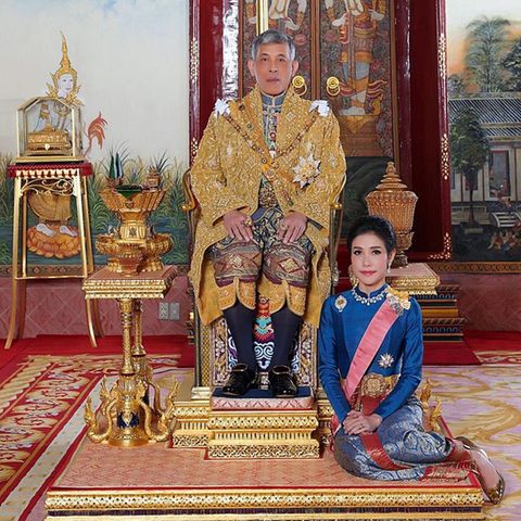 König Maha Vajiralongkorn und Sineenat Wongvajirapakdi