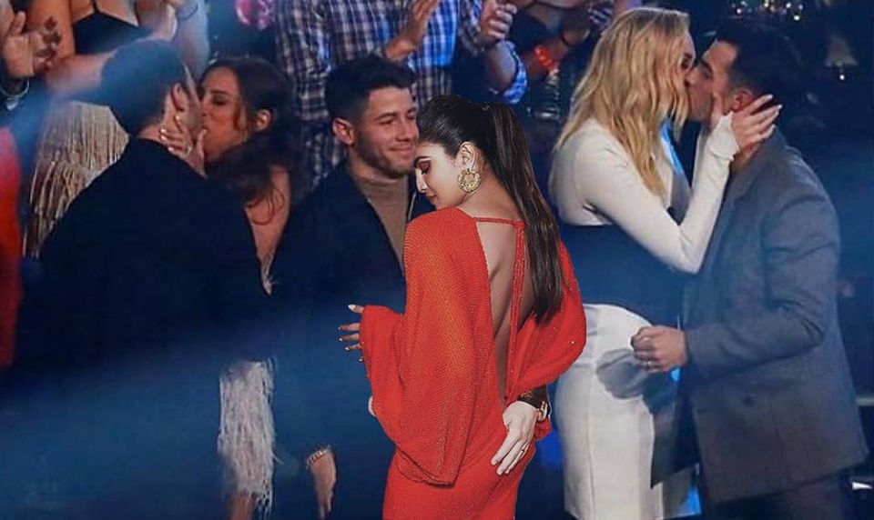 Priyanka Chopra konnte bei den "MTV Video Music Awards" leider nicht anwesend sein und zaubert sich deshalb kurzerhand mit Hilfe von Photoshop an die Seite ihres Mannes Nick Jonas, um ihm und seinen Brüdern zum Gewinn zu gratulieren. 