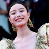 Die chinesische Schauspielerin Ni Ni legt einen glänzenden Auftritt hin.