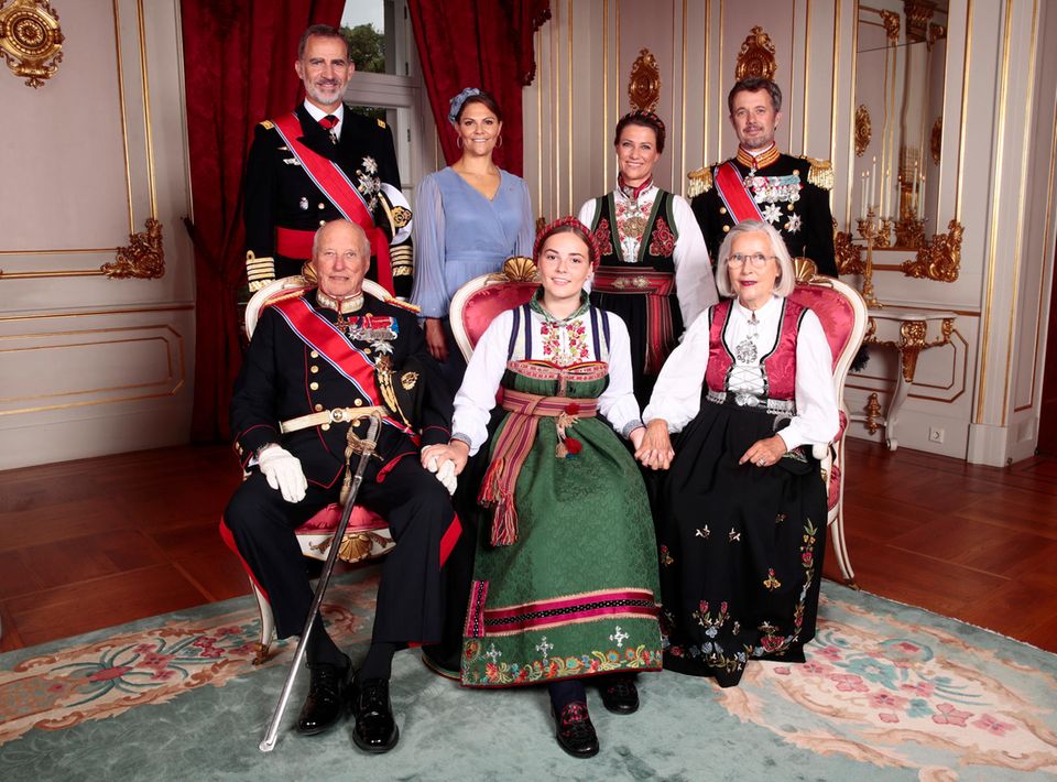 31. August 2019  Auch ihr Patenonkel König Felipe und Patentante Prinzessin Victoria sowie Prinzessin Märtha Louise, Prinz Frederik, König Harald und Marit Tjessem dürfen an der Seite der jungen Prinzessin von Norwegen nicht fehlen. 