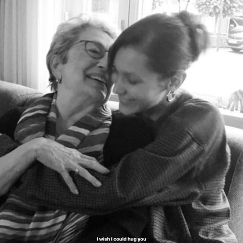 Bella Hadid mit ihrer Oma