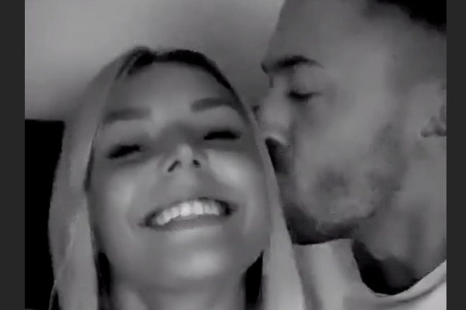 "Die Bachelorette 2019": The Look of Love: Dieses süße Selfie teilte Gerda kurz nach dem "Bachelorette"-Finale auf Instagram. The Look of Love: Dieses süße Selfie teilte Gerda kurz nach dem "Bachelorette"-Finale auf Instagram.